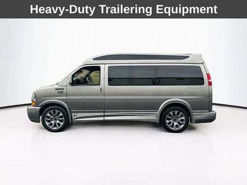 Used 2022 Chevrolet Express 2500 w/ Enhanced Convenience Package image 5