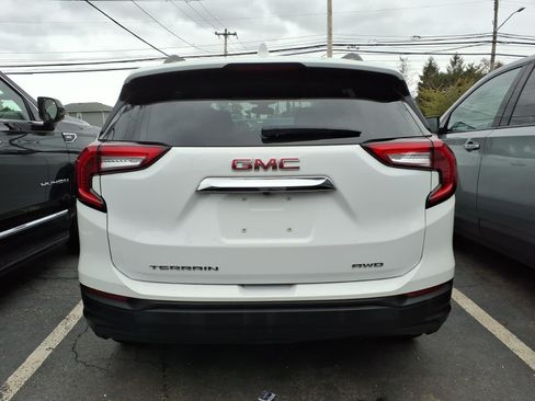 Used 2024 GMC Terrain SLE w/ Driver Convenience Package AWD/4WD image 5