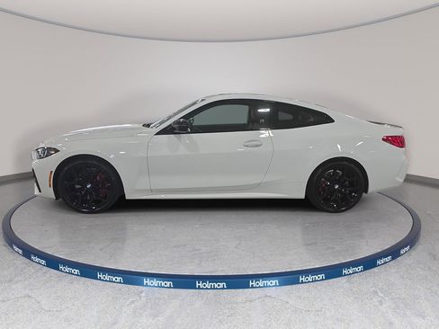 Used 2026 BMW 430i Coupe w/ M Sport Package image 9