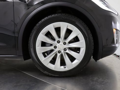 Used 2020 Tesla Model X Long Range image 42