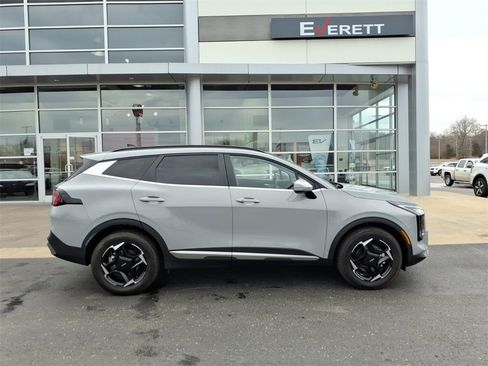 Used 2026 Kia Sportage EX w/ EX Panorama Roof Package image 2