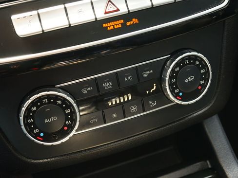 Used 2018 Mercedes-Benz GLE 350 4MATIC image 25
