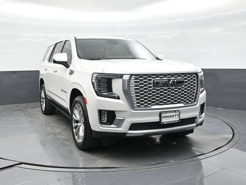 Used 2023 GMC Yukon Denali AWD/4WD image 19