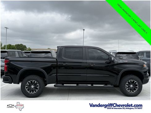 New 2026 Chevrolet Silverado 1500 ZR2 AWD/4WD image 3