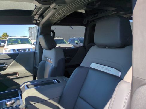 Used 2024 GMC Hummer EV 3X image 16