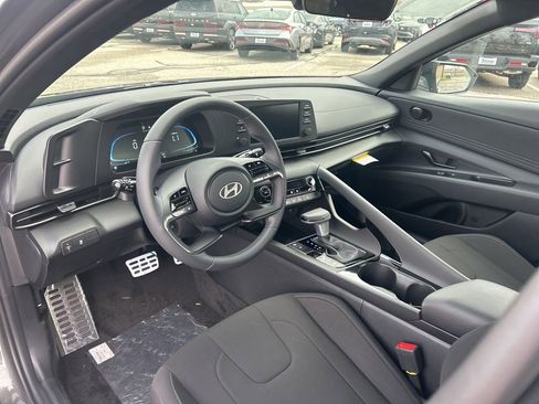 New 2026 Hyundai Elantra SEL Sport Premium FWD image 11
