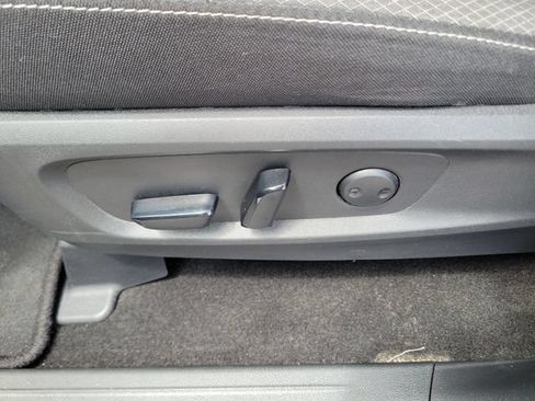 Certified 2025 Nissan Pathfinder SV FWD image 22