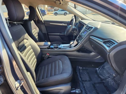 Used 2013 Ford Fusion SE image 16