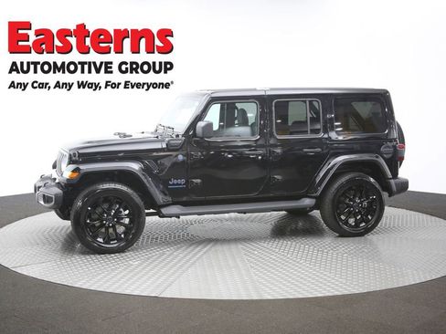 Used 2025 Jeep Wrangler Unlimited Sahara AWD/4WD image 54