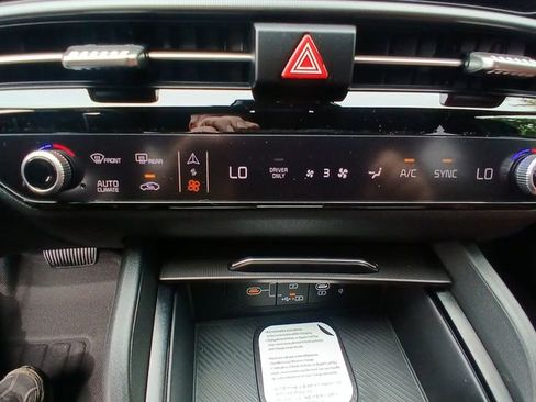 New 2026 Kia Sportage SX Prestige AWD/4WD image 19