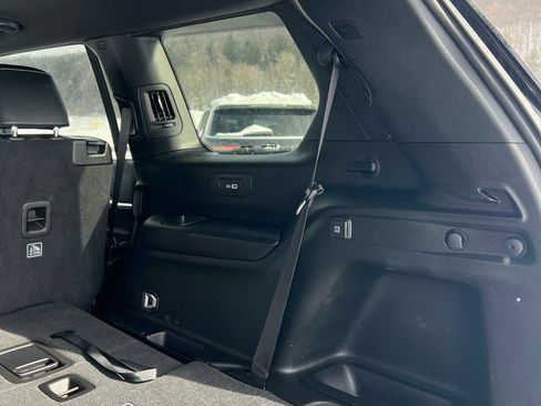 Used 2024 Jeep Grand Cherokee L Limited w/ Black Appearance Package image 30