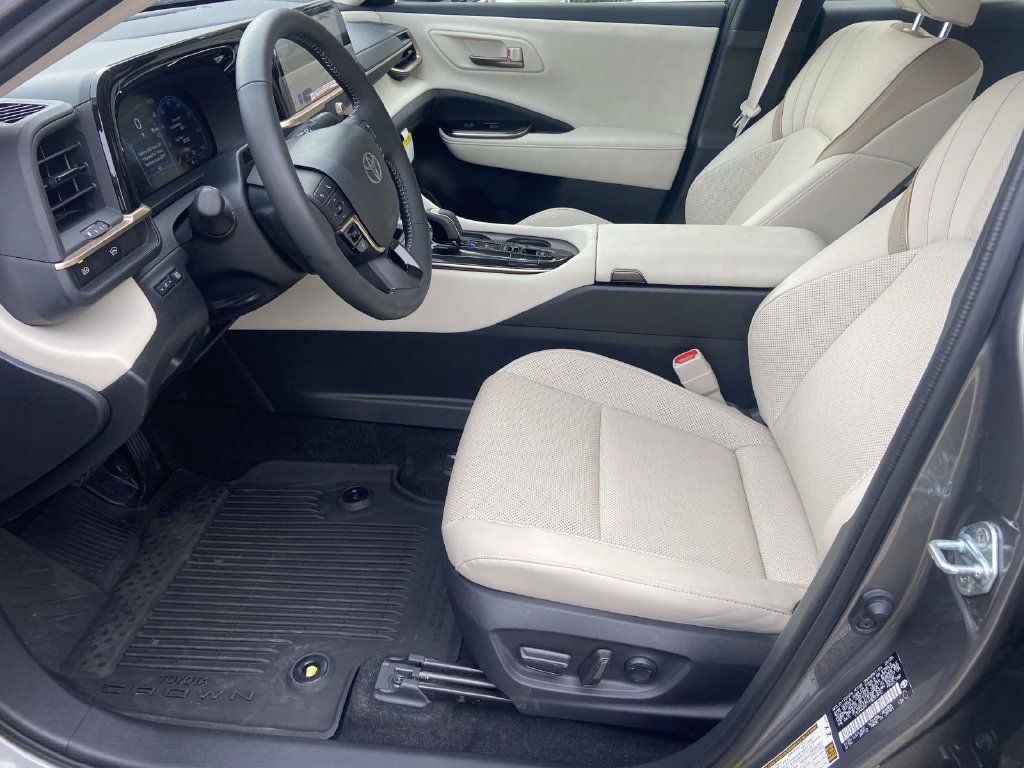 Used 2026 Toyota Crown w/ Advanced Technology Package AWD/4WD image 16
