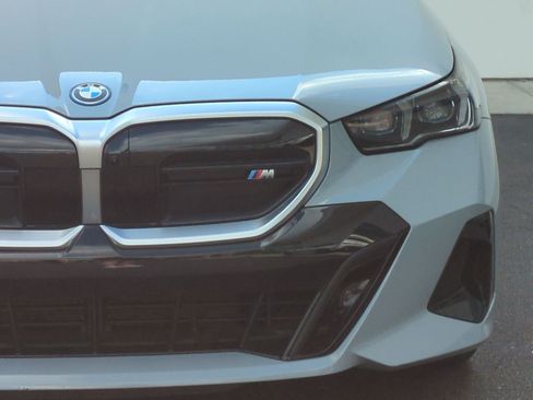Used 2025 BMW i5 M60 AWD/4WD image 6
