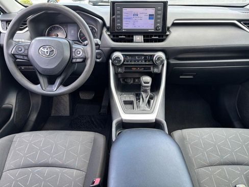 Certified 2021 Toyota RAV4 XLE w/ Convenience Package FWD image 11