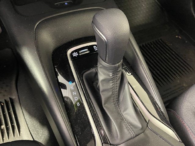 Used 2026 Toyota Corolla SE w/ SE Package FWD image 9