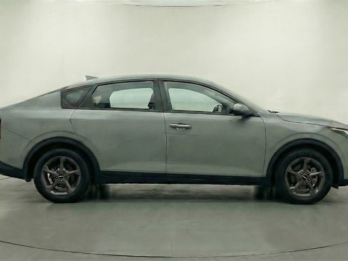 Used 2025 Kia K4 FWD image 11