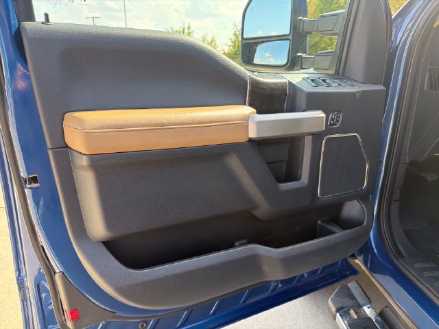 Used 2022 Ford F250 Lariat w/ Lariat Value Package AWD/4WD image 12