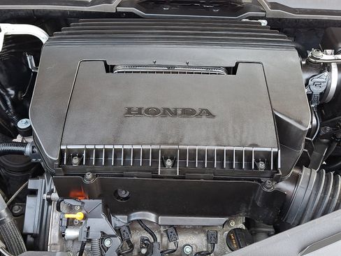 Used 2024 Honda Pilot TrailSport image 31