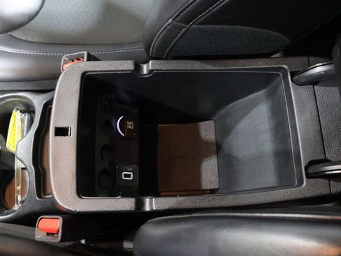 Certified 2019 Jeep Cherokee Latitude Plus w/ Cold Weather Group image 28