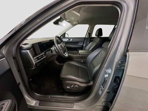 Used 2025 Hyundai Santa Fe SEL image 13