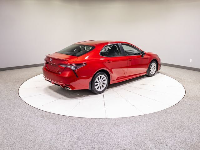Used 2021 Toyota Camry SE AWD/4WD image 29