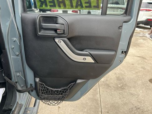 Used 2014 Jeep Wrangler Unlimited Rubicon w/ Dual Top Group image 15