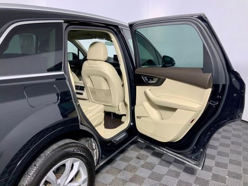 Used 2019 Audi Q7 3.0T Premium Plus AWD/4WD image 33