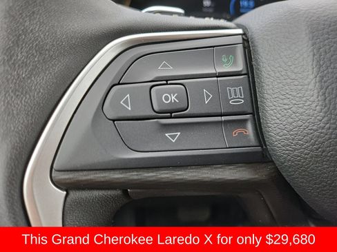 Used 2025 Jeep Grand Cherokee Laredo X w/ Luxury Tech Group I RWD image 30