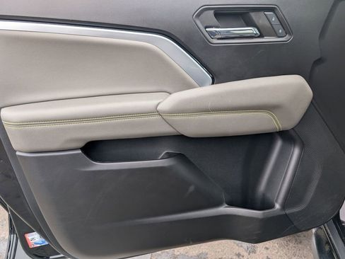 Used 2024 Chevrolet Colorado ZR2 w/ Technology Package image 21