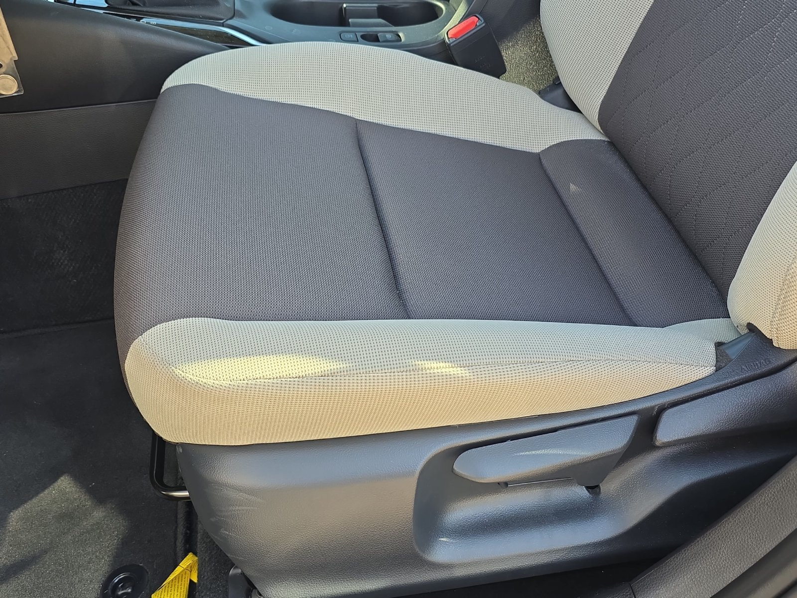 Used 2026 Toyota Corolla LE FWD image 26