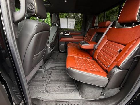 Used 2024 GMC Sierra 2500 Denali Ultimate AWD/4WD image 47