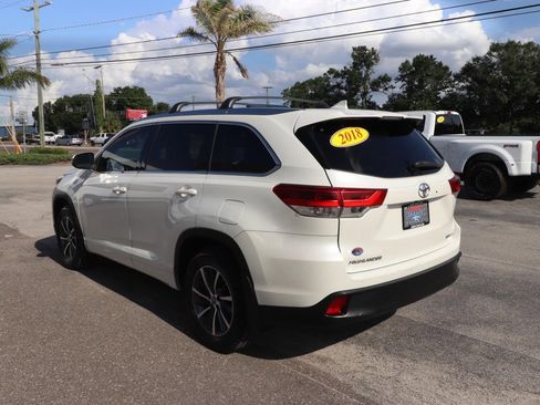 Used 2018 Toyota Highlander XLE AWD/4WD image 8