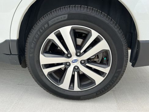 Used 2019 Subaru Outback 2.5i Limited AWD/4WD image 13
