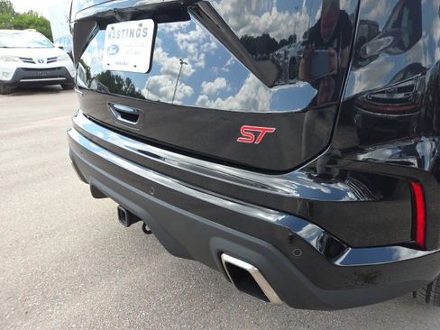 Used 2020 Ford Edge ST w/ Equipment Group 401A image 11