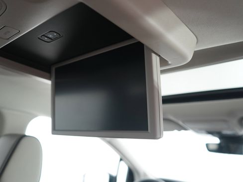 Used 2025 Honda Odyssey Elite image 17