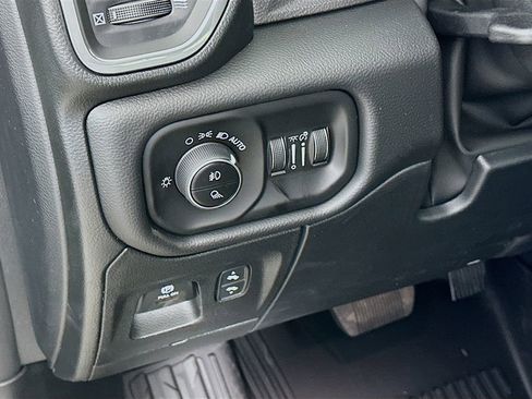 New 2026 RAM 1500 Laramie AWD/4WD image 15