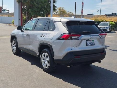 Used 2023 Toyota RAV4 LE AWD/4WD image 11