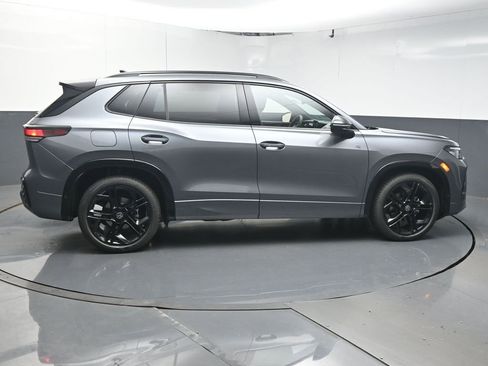 New 2026 Volkswagen Tiguan SE R-Line FWD image 8