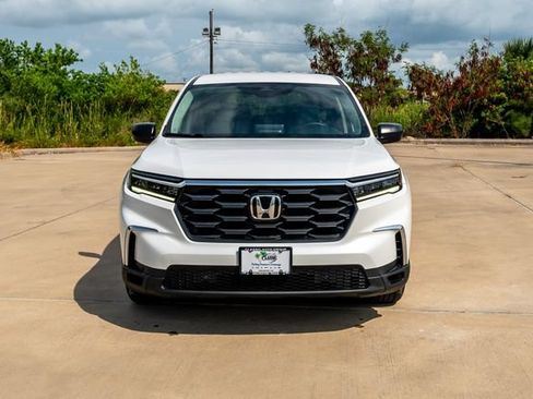 Certified 2023 Honda Pilot LX image 2