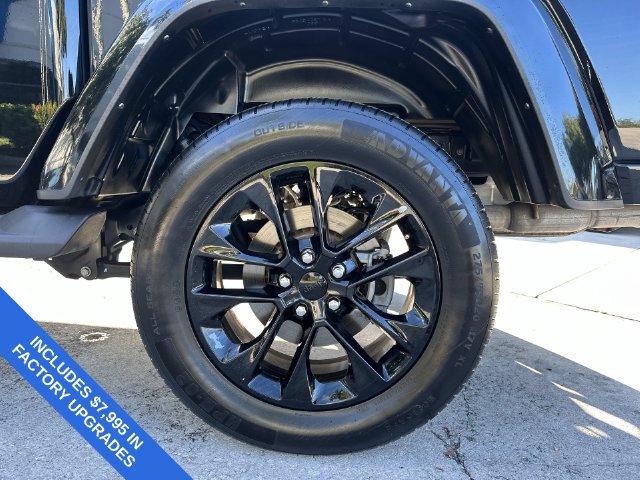 Used 2023 Jeep Gladiator Overland AWD/4WD image 11