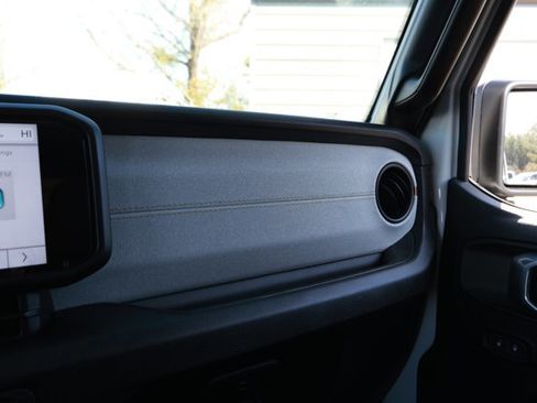 Used 2024 Jeep Wrangler Sport S image 22