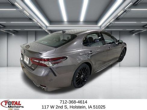 Used 2024 Toyota Camry XSE FWD image 8