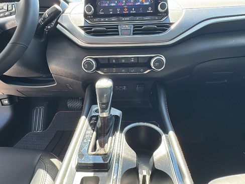 Certified 2024 Nissan Altima 2.5 SR AWD/4WD image 21