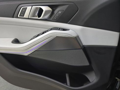 Used 2023 BMW X5 sDrive40i w/ M Sport Package image 27