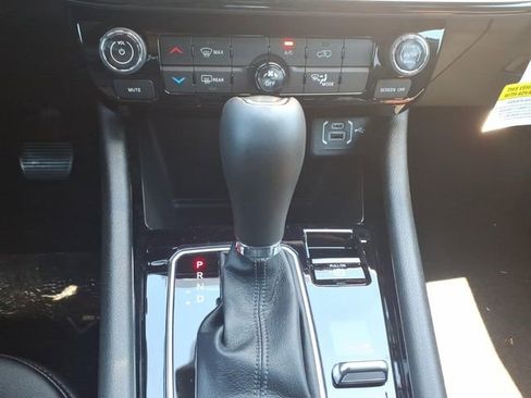 New 2026 Jeep Compass Latitude AWD/4WD image 16