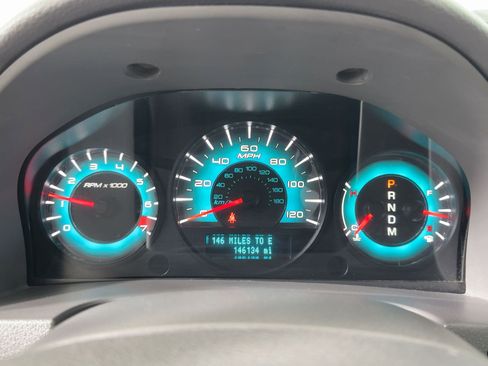 Used 2010 Ford Fusion SEL image 16