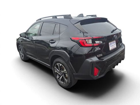 Used 2024 Subaru Crosstrek 2.0i Premium AWD/4WD image 3