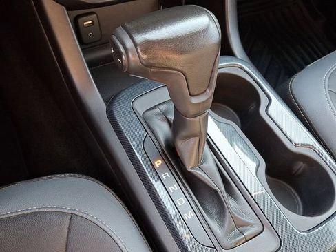 Used 2016 Chevrolet Colorado Z71 AWD/4WD image 16