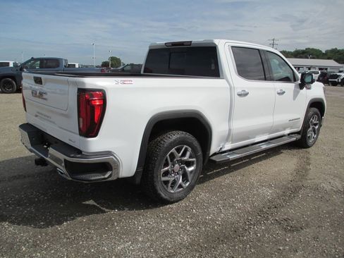 New 2026 GMC Sierra 1500 SLT w/ SLT Premium Plus Package AWD/4WD image 4