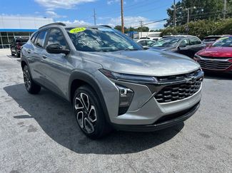 Certified 2024 Chevrolet Trax RS w/ Driver Confidence Package image 1